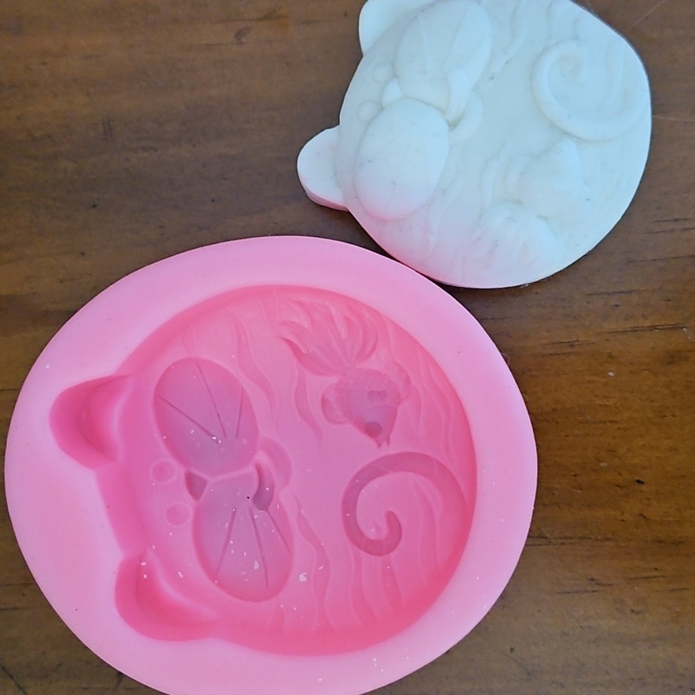 Pink and White Silicone Soap Mold Set - Picture 5 of 5